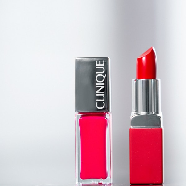 Velvet Matte Lipstick - Ruby Red